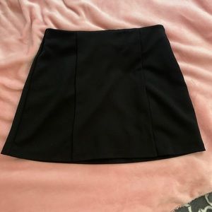Cute black short skirt